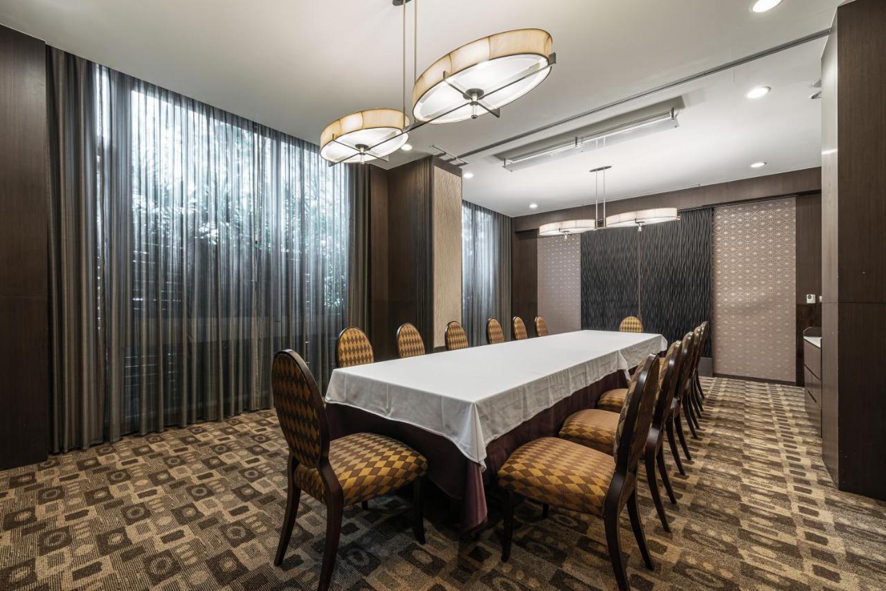Taipung Suites Tainan Extérieur photo