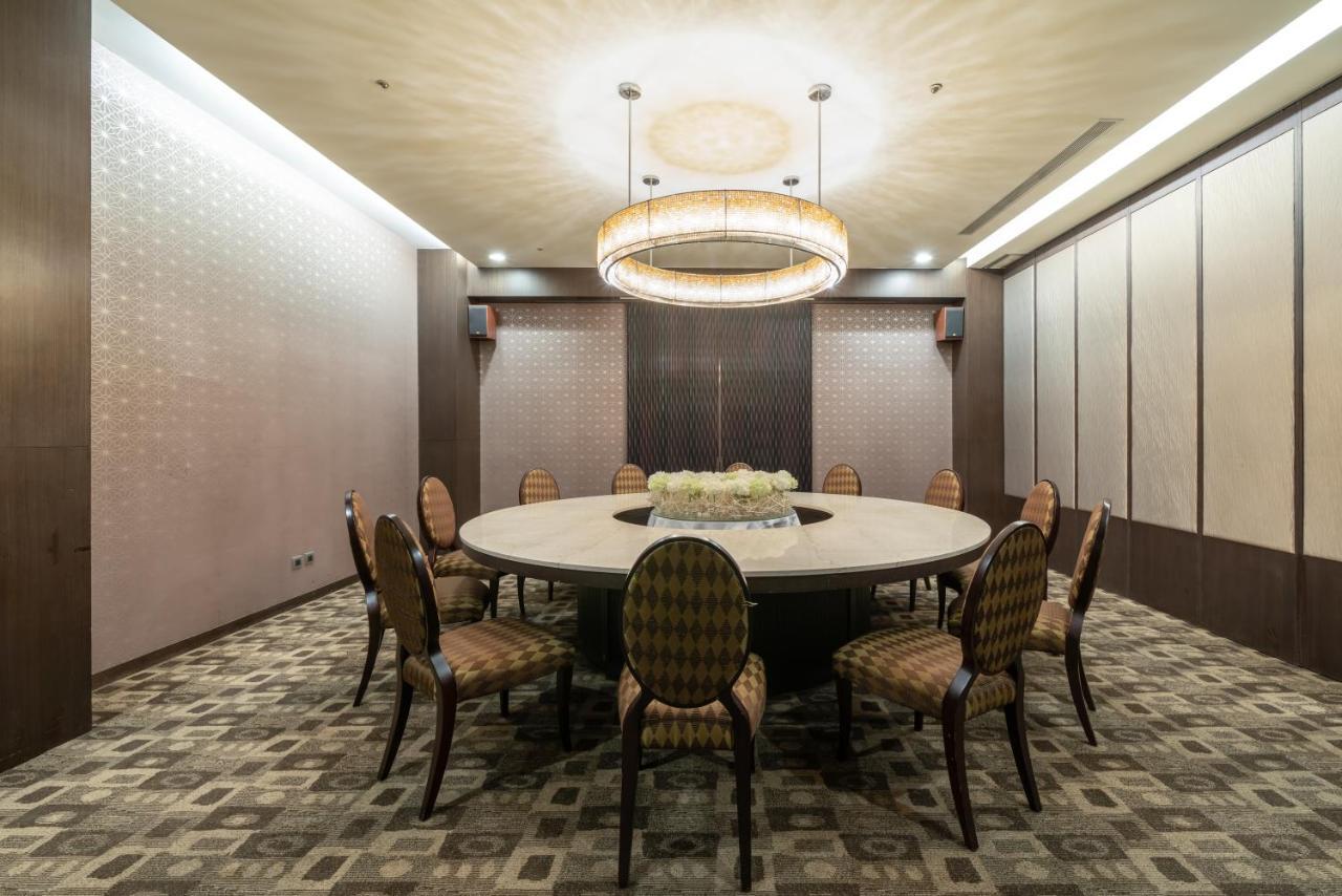 Taipung Suites Tainan Extérieur photo
