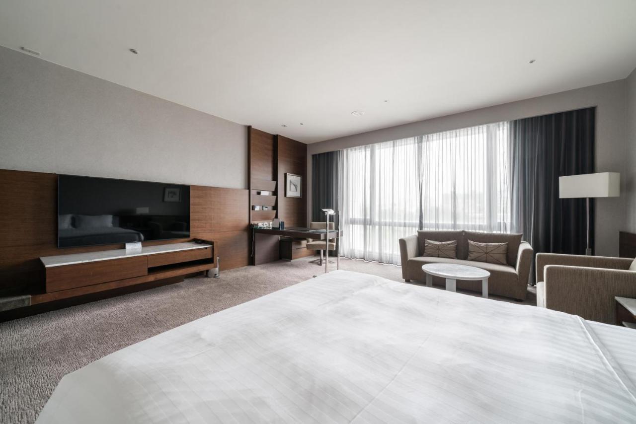 Taipung Suites Tainan Extérieur photo