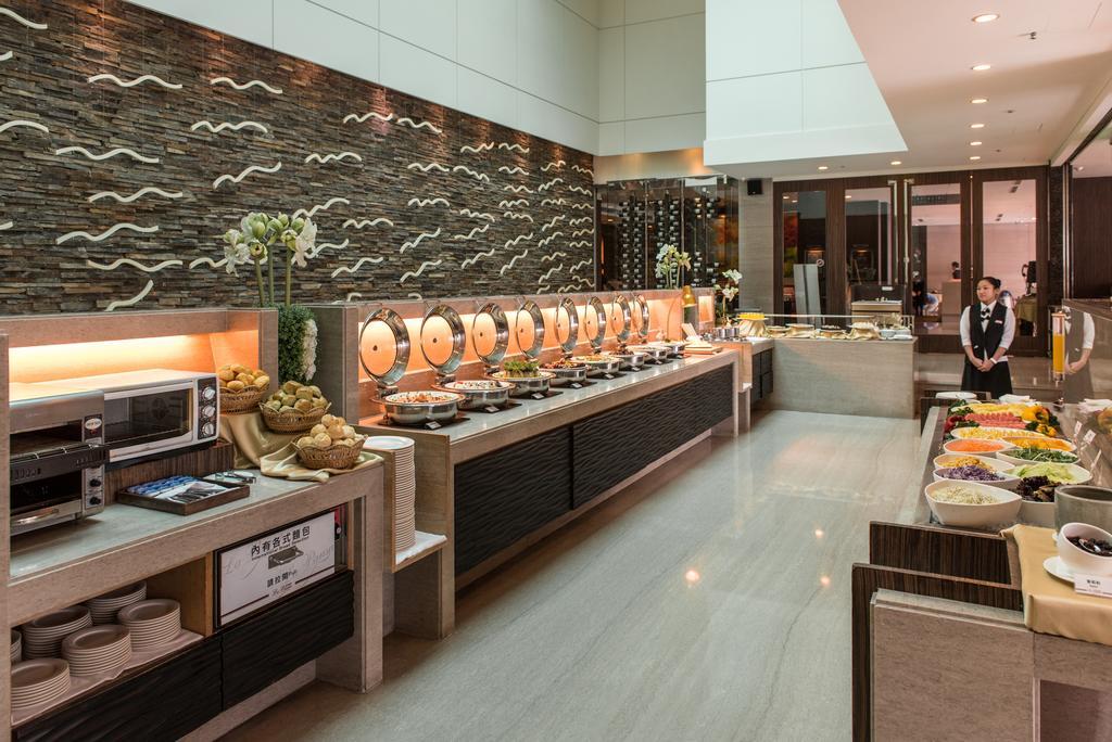 Taipung Suites Tainan Extérieur photo